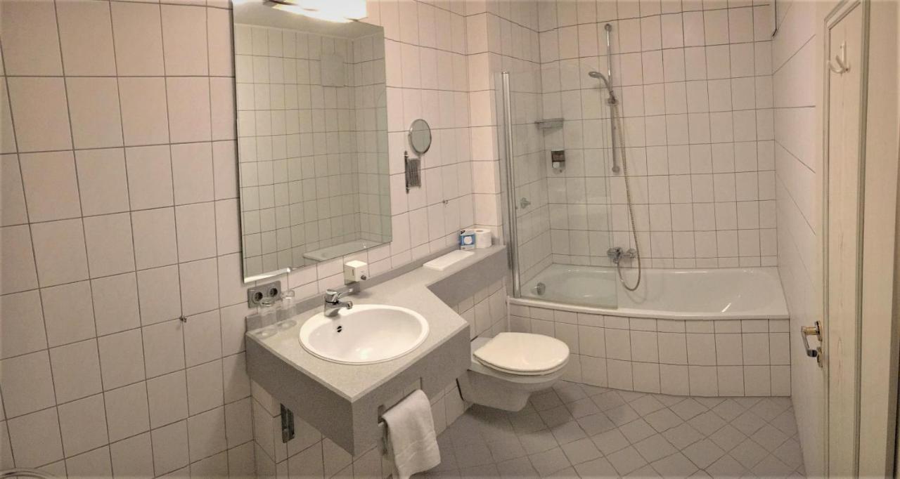 Hotel Garni Wiestor Uberlingen Exterior foto
