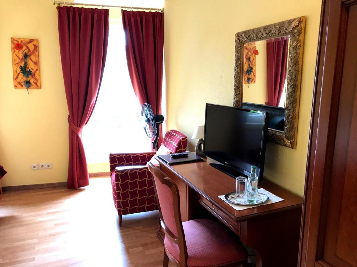 Hotel Garni Wiestor Uberlingen Exterior foto