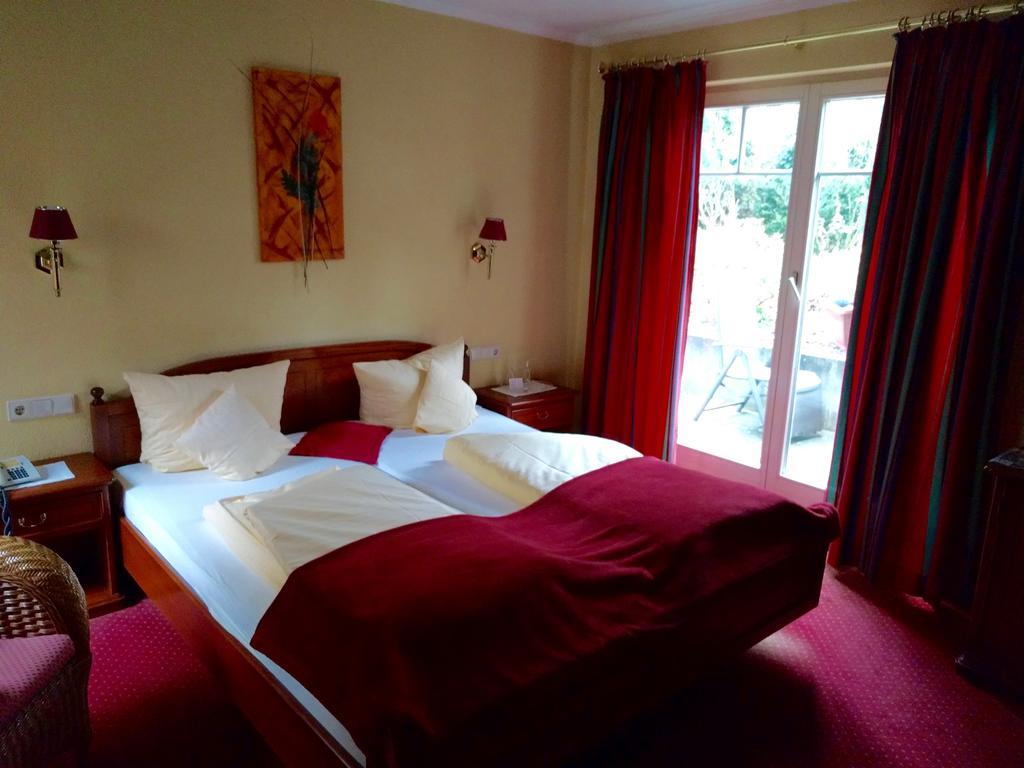 Hotel Garni Wiestor Uberlingen Exterior foto