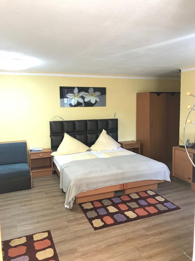 Hotel Garni Wiestor Uberlingen Exterior foto